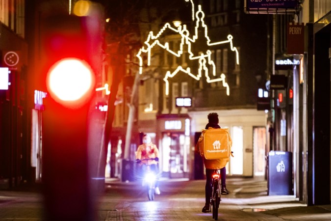 Maaltijdbezorging in Nederland komt weer op gang