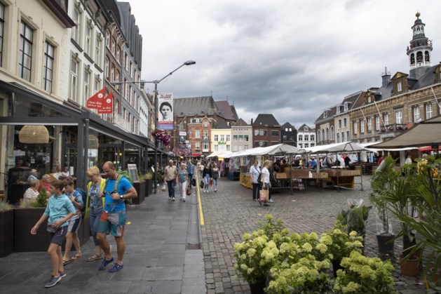 Weekmarkt op carnavalszaterdag en aswoensdag in Roermond