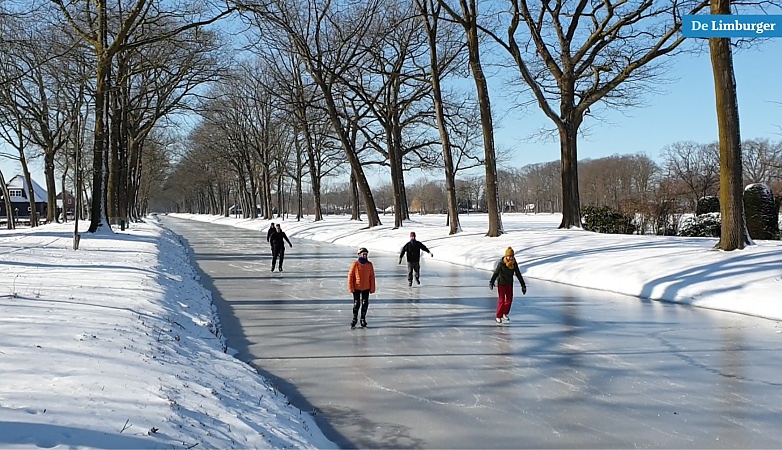 Video: Schaatsers trotseren het ijs in Noord-Limburg - De Limburger