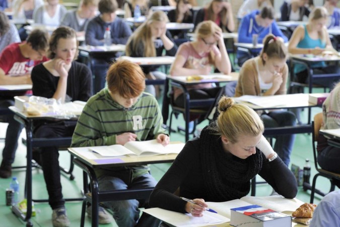 Hoogleraar: ‘Eindexamen wordt te groot gemaakt’