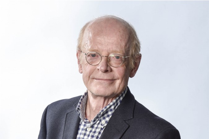 Column: Even later stond ik bij zo’n dooie paal