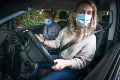 Rijschoolhouders en schoonheidsspecialisten opgetogen dat ze weer mogen beginnen na tien ‘loodzware’ weken gedwongen stilte