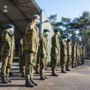 Proef met opleiding op eigen kazerne levert 24 soldaten op voor de basis in Vredepeel: ‘Normaal komt er een handjevol per jaar’