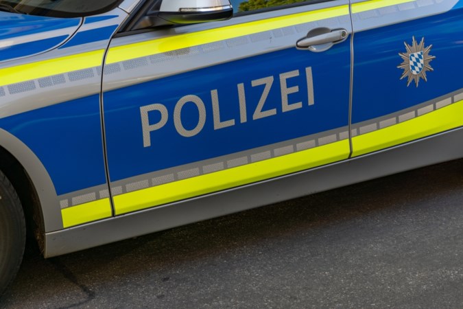 Klopjacht met honden en helikopter op 18-jarige automobilist in Duits grensdorp