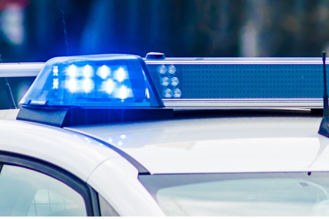 Fietser rijdt peuter aan en stompt moeder in gezicht