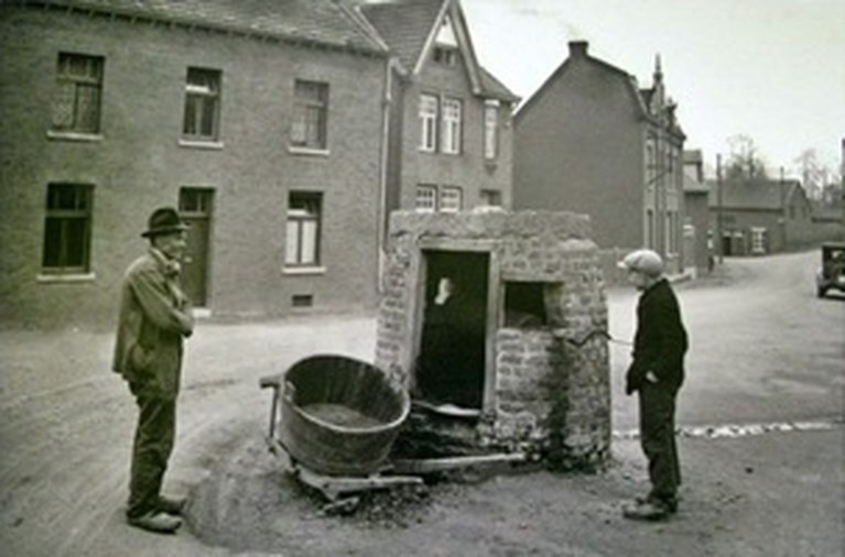 Waterputten in het oude Stein: noodzakelijke voorziening, maar ook sociale ontmoetingsplaats
