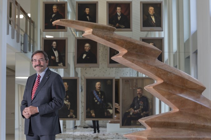 Commentaar: Gouverneur Theo Bovens kán nu het verschil maken in integriteitskwesties