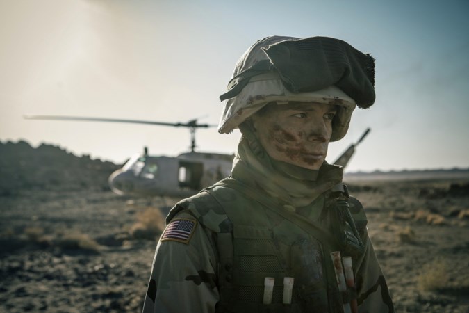 Tom Holland alias Spider-Man is in ‘Cherry’ even geen superheld, maar een militair met een posttraumatische stressstoornis