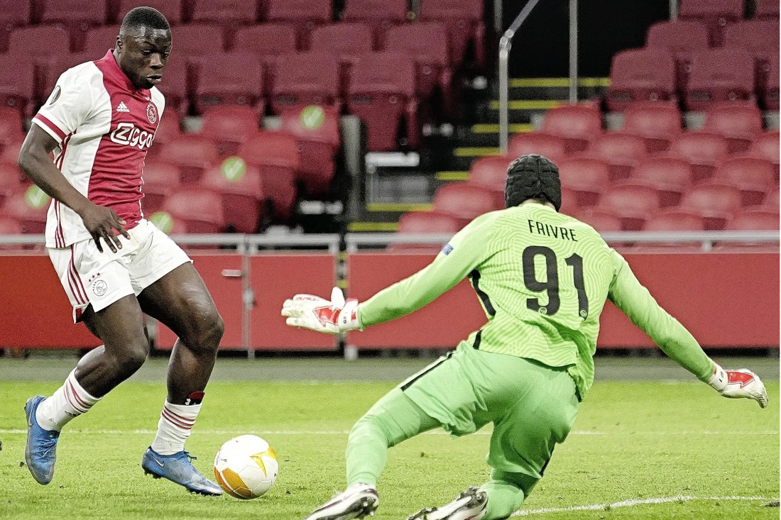 Ajacied Brobbey tekent voor vier jaar bij RB Leipzig - De ...