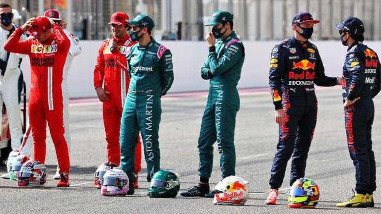 Foto’s: Max Verstappen geeft gas in Bahrein, zandstorm in aantocht