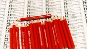 Rode potloodjes belanden afgedankt in de goot of rap op Marktplaats 