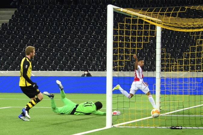 Jarig Ajax hangt zelf de slingers op in Zwitserland