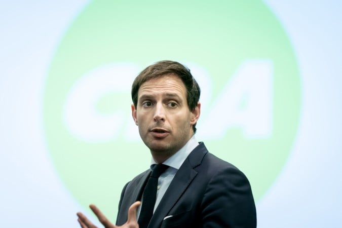 Hoekstra wil door als CDA-leider en vertrouwen kiezer terugwinnen
