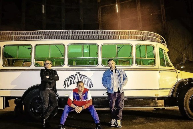 Nederlandse artiesten trakteren op feestje vanuit Carré: ‘Dit is waar voor géén geld’