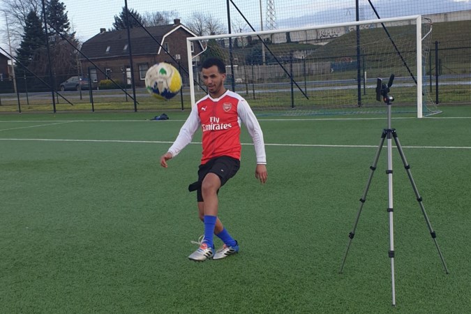 Column: Voetbalheld uit Linne ziet waarschijnlijk nooit meer zijn ouders in Eritrea