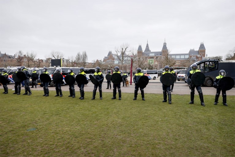 Gemeente Amsterdam komt met noodbevel na demonstratie, Museumplein ontruimd