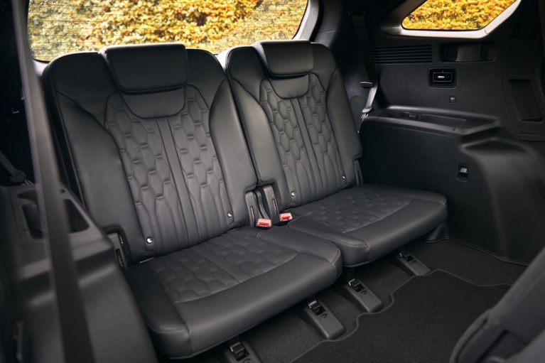 Is vierde generatie Kia Sorento groot of groots?