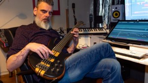 Bassist Stephan Rijken start opnieuw met schone lei: ‘Ik wil beginnende muzikanten helpen ontdekken waar hun kansen en grenzen liggen’