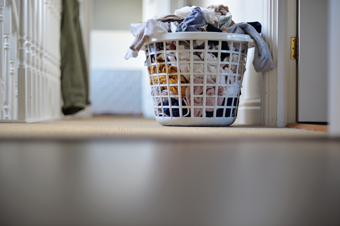 Man en vrouw zijn gescheiden, beweren ze, ook al slingert zijn ondergoed door het huis - De Limburge