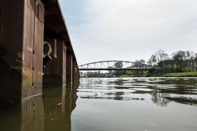 Het duurt nog jaren voordat brug in Urmond wordt opgeknapt, werk aan toerit blijft daarom beperkt