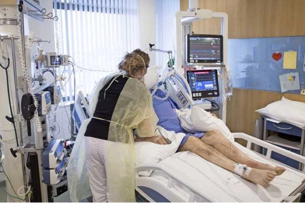 Weer meer coronapatiënten in ziekenhuizen, nieuwe coronagevallen stabiel
