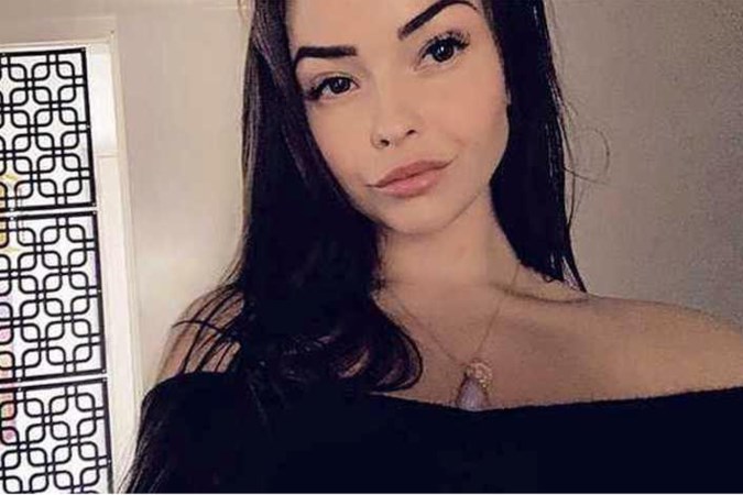 Romy is blij met haar bijbaan: ‘Veel mensen starten het gesprek met: ‘Sorry dat ik bel over mijn dildo...”