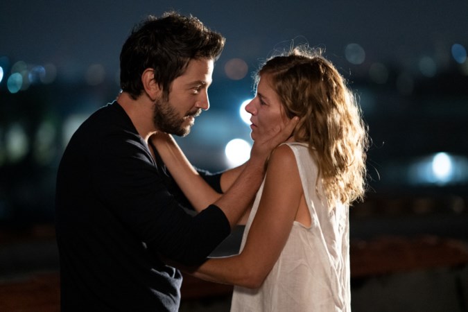 Filmrecensie ‘Wander Darkly’: Dwalen in niemandsland tussen leven en dood