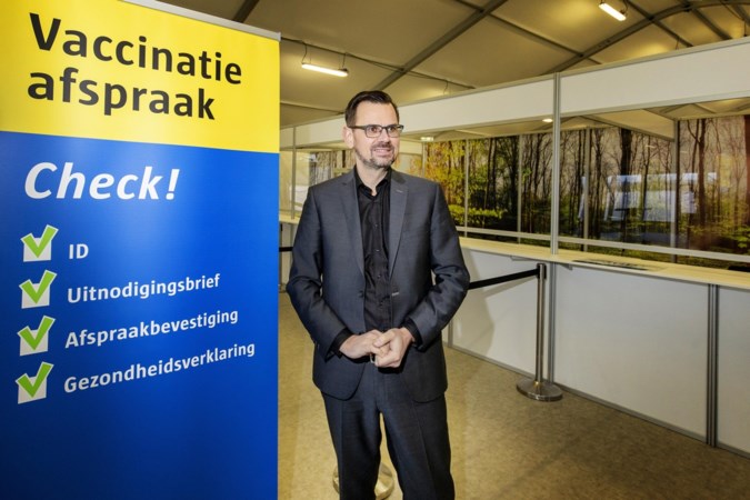GGD-baas Rouvoet: prikaanbod van ziekenhuizen is niet nodig