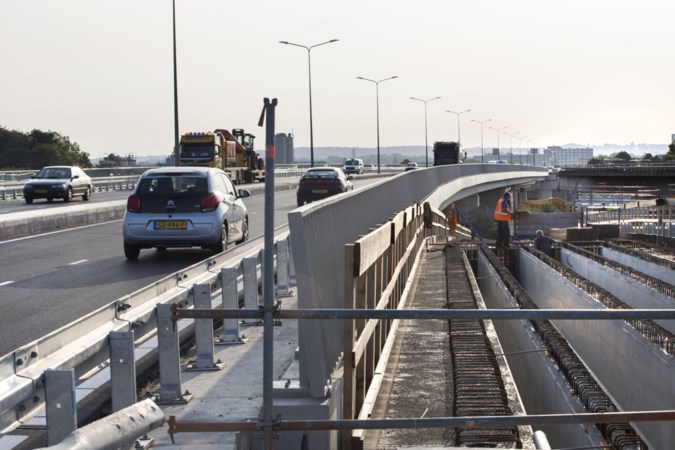 Tijdens de tweede lockdown rijden bijna evenveel auto’s over de Maastrichtse bruggen als in 2019
