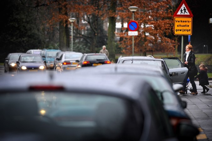 Commotie rond vernieuwde maar ‘bloedlinke’ weg langs stadspark in Sittard: ‘Wachten op ernstige ongelukken’