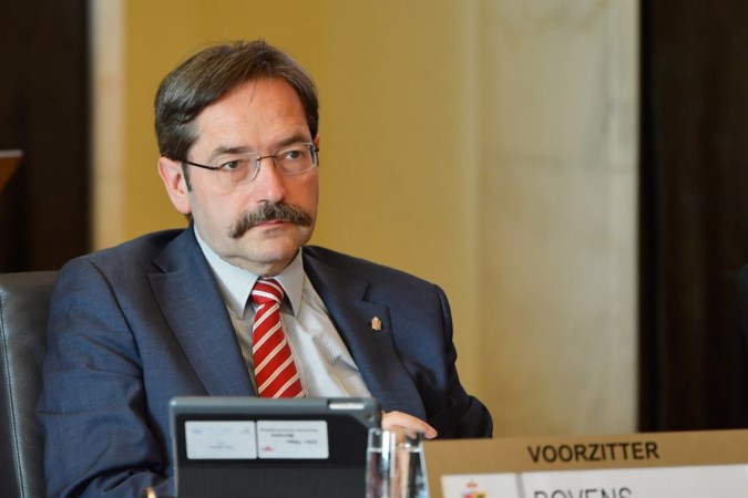 Commentaar: Een gouverneur die niet langer het volle vertrouwen geniet, is vleugellam en kan beter opstappen