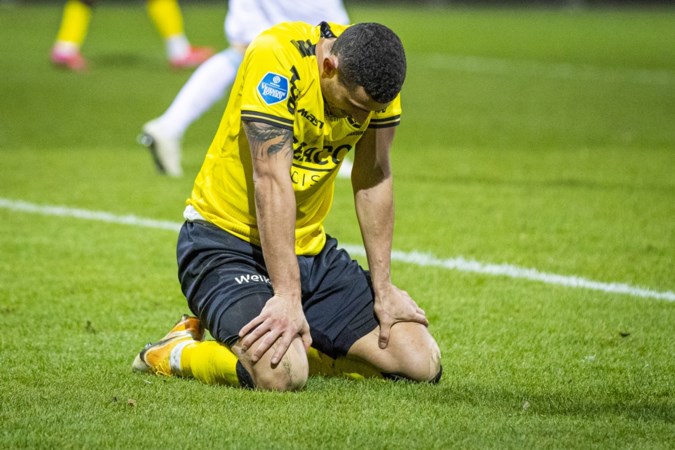 Nachtmerrie voor VVV: negende nederlaag op rij tegen tiental Groningen