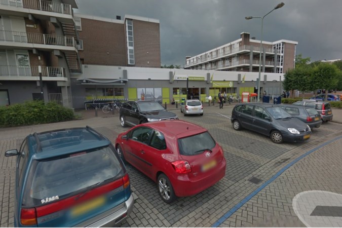 Personeel supermarkt in Hoensbroek mishandeld door mannen die na 20.00 uur bier wilden meenemen