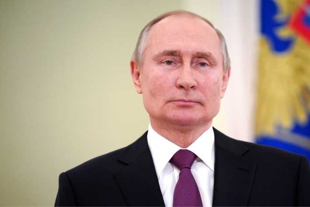 Poetin tekent wet waardoor hij tot 2036 president kan blijven