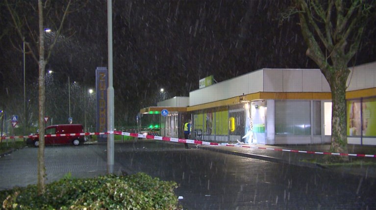Video: Plofkraak in winkelcentrum Geleen
