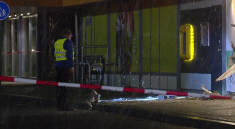 Video: Plofkraak in winkelcentrum Geleen
