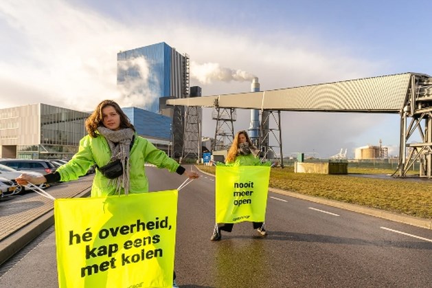 Greenpeace voert actie tegen heropening kolencentrale Maasvlakte