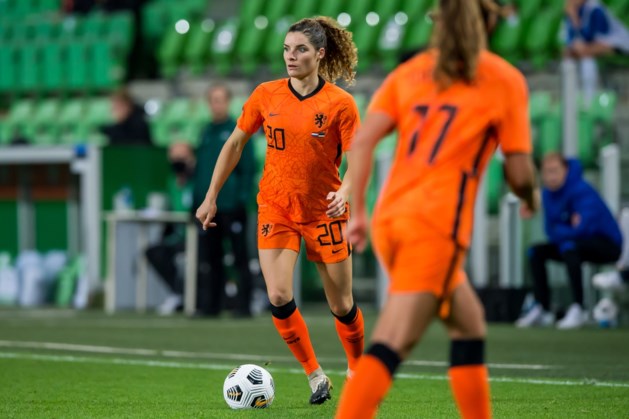 Dominique Janssen tegen Spanje terug in basis Oranje