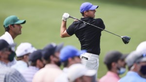 Golfer McIlroy raakt op Masters met afzwaaier zijn vader 