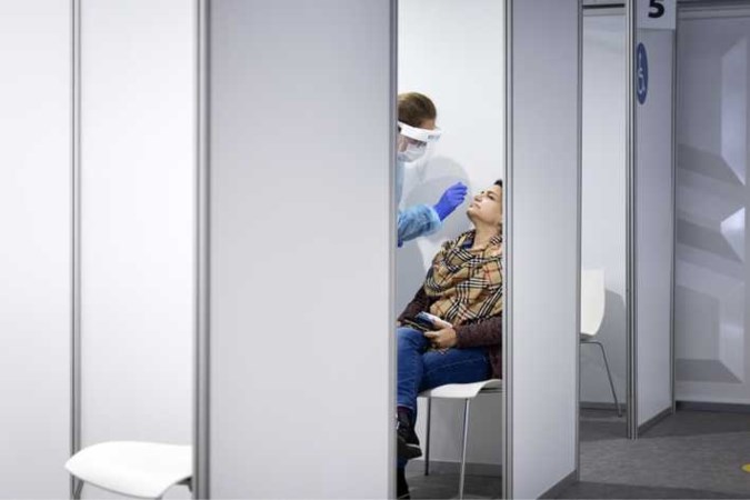 Reproductiegetal daalt, maar aantal besmettelijke mensen piekt