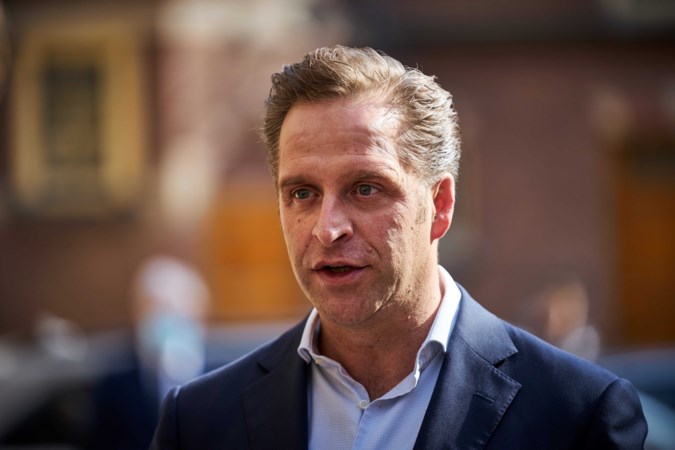 De Jonge over mogelijke versoepelingen: ’Geen domme dingen doen, maar wel in stappen maatschappij openen’