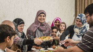 Moskeeën roepen moslims op ramadan thuis met gezin te vieren