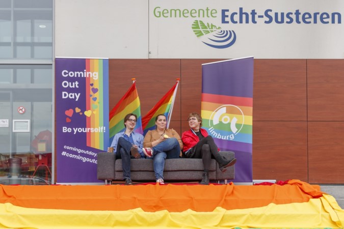 Russische homoactivist stuurt bij wijze van protest regenboogvlag naar Echt-Susteren