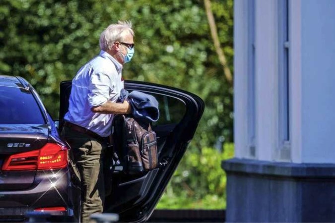 Experts zeer kritisch over versoepelingen: ‘Weekje uitstel gaat verschil niet maken’