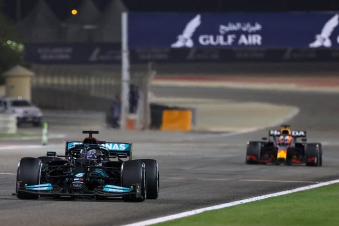 Max Verstappen trekt steeds meer (nieuwe) tv-kijkers, maar wat betekenen die Formule 1-termen als DRS, undercut en overstuur eigenlijk?