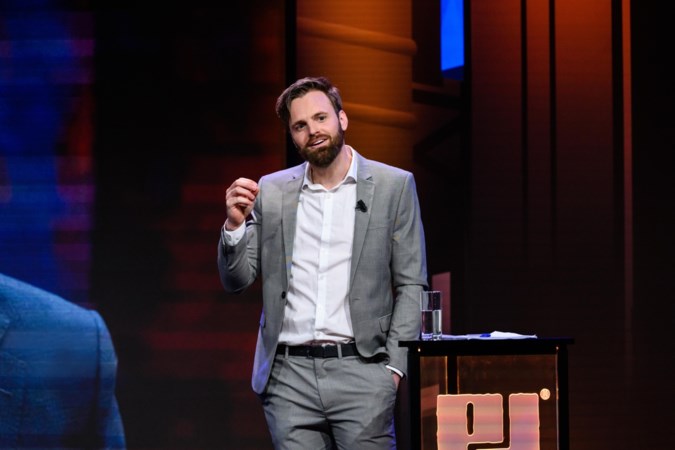 Tim Hofman over nieuw tv-programma ‘Pak de Macht’: ‘We blijven werken met het principe: als je geen zin hebt om met ons te praten, dan maak je maar zin’
