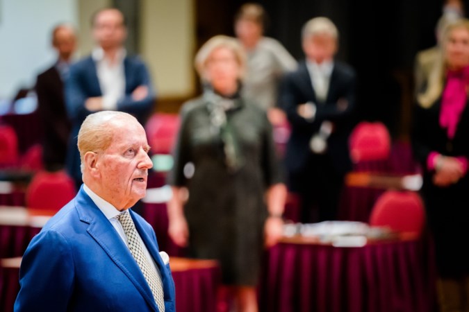 Commentaar: Een dandy is Theo Hiddema nog steeds, maar zijn principes liggen in de prullenbak