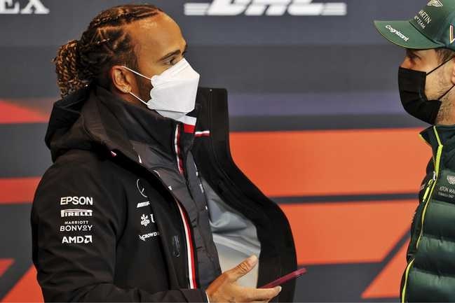 Lewis Hamilton: ‘Strijd met Max tipt nog niet aan de battles met Vettel’