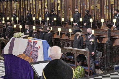 Sobere dienst indrukwekkend eerbetoon aan prins Philip