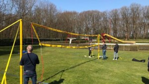 Volleybalclub Reuver start met trainingen op terrein van zwembad De Bercken